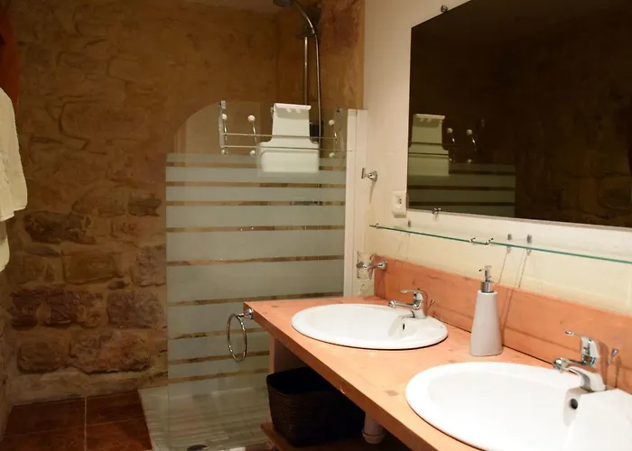 Geraeumiges Haus - Glueck In Unserem Pre By Interhome * Sainte-Mondane