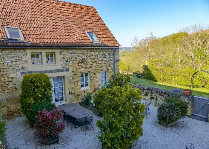 Geraeumiges Haus - Glueck In Unserem Pre By Interhome Casa vacanze